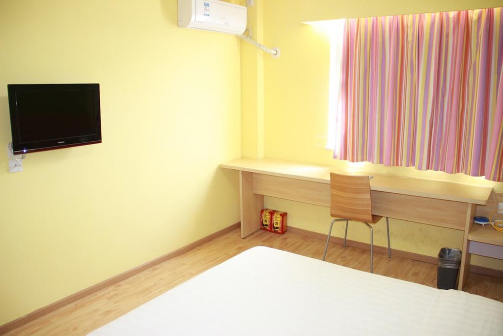 7Days Inn Chongqing Daxigou Renhe Street 외부 사진